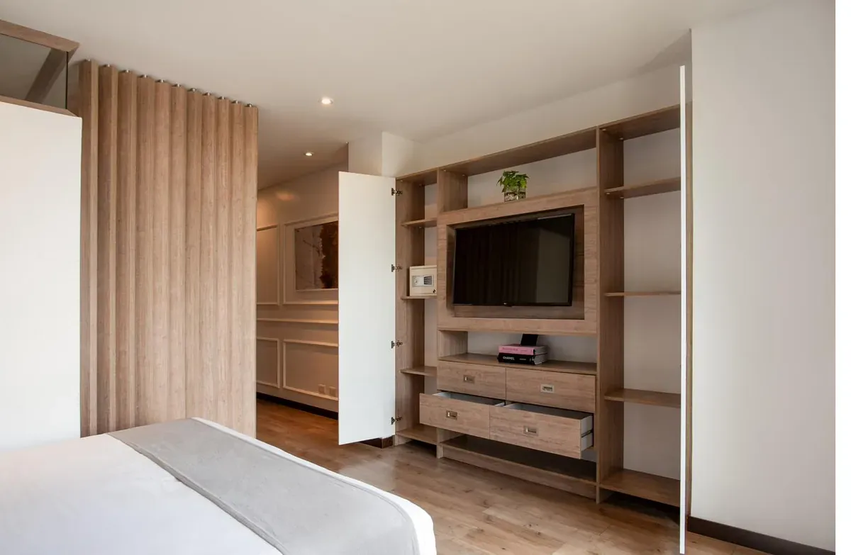 Deluxe Interior — Hemma Country